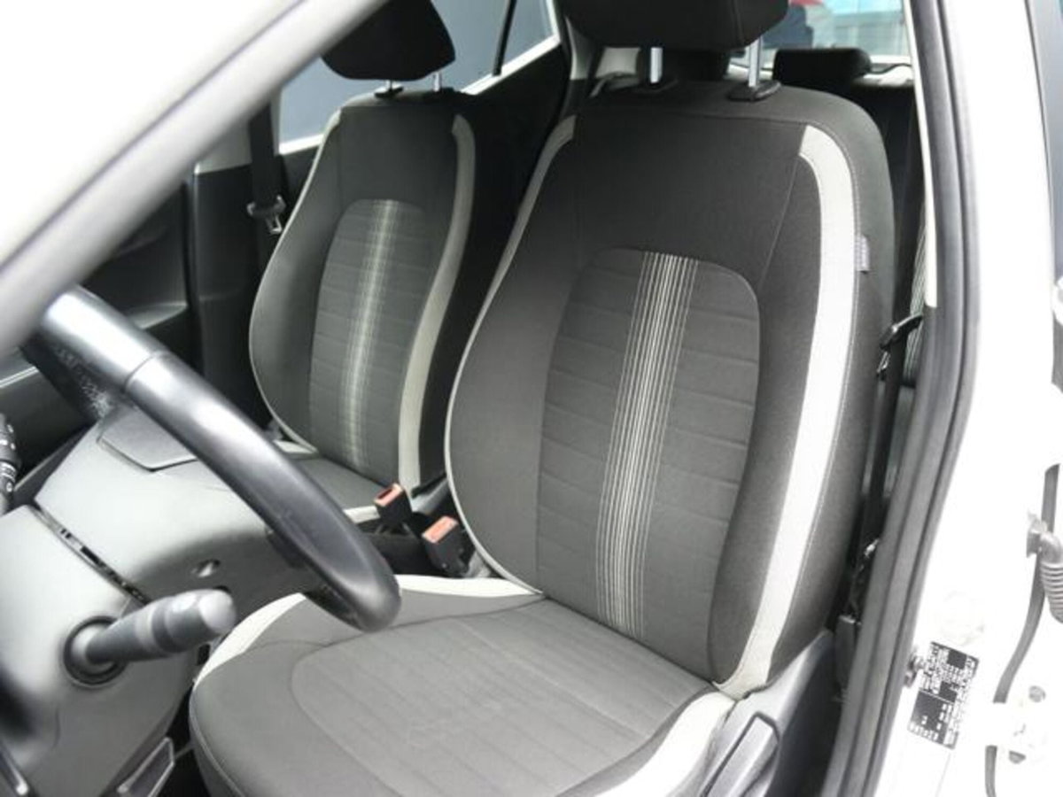 Hyundai i10 1.0 MPI Tech (10)