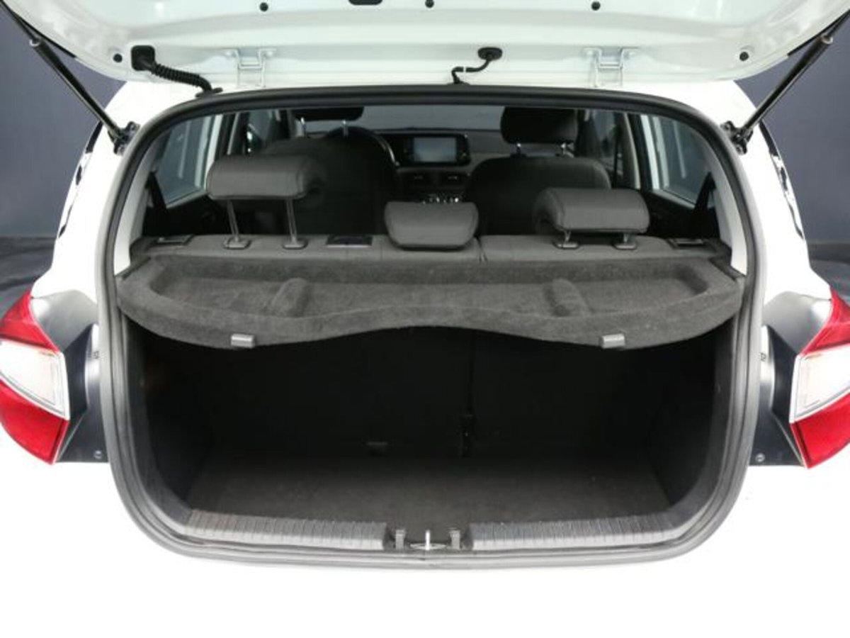 Hyundai i10 1.0 MPI Tech (7)