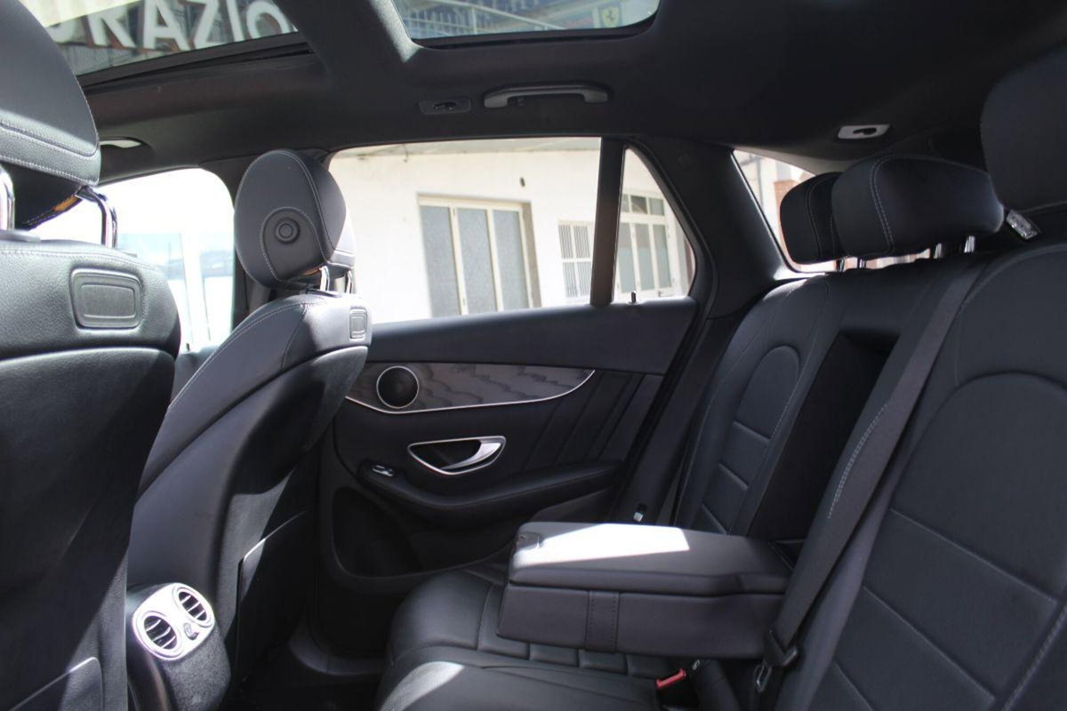 Mercedes-Benz GLC Coupé 250 d 4Matic Coupé Premium (17)