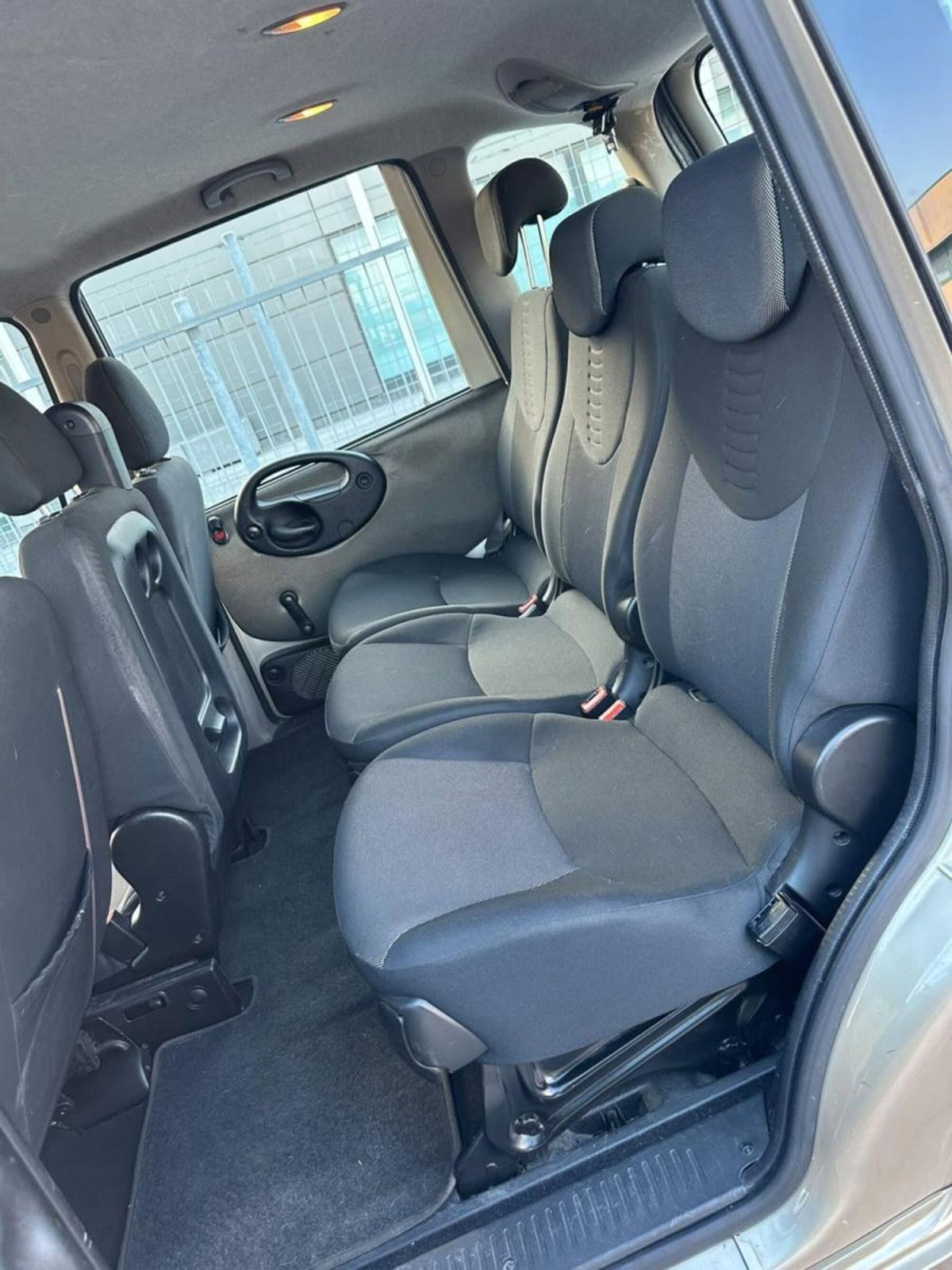 Fiat Multipla 1.6 16V Natural Power Dynamic (12)