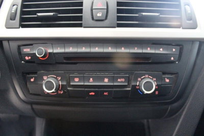 BMW Serie 3 Touring 320d xDrive  Business aut. (15)