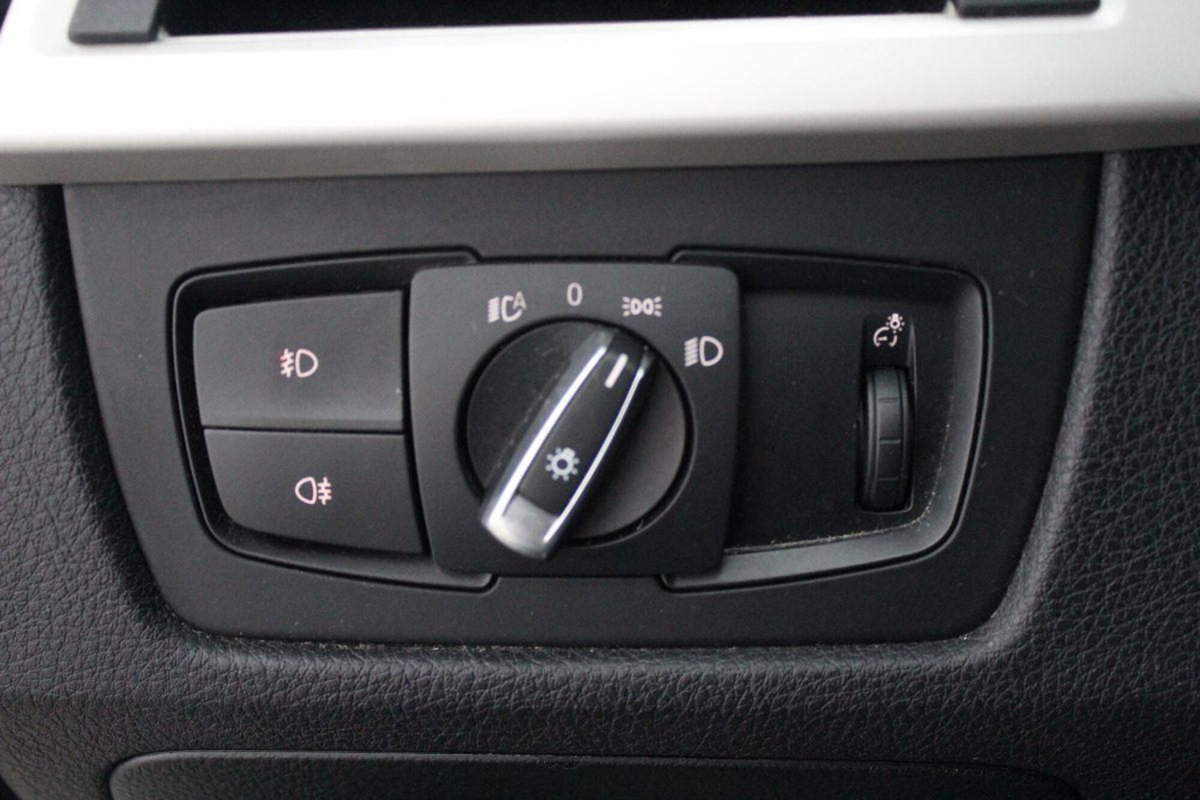 BMW Serie 3 Touring 320d xDrive  Business aut. (19)