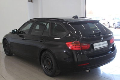 BMW Serie 3 Touring 320d xDrive  Business aut. (6)