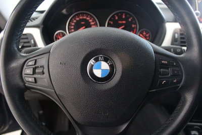 BMW Serie 3 Touring 320d xDrive  Business aut. (8)