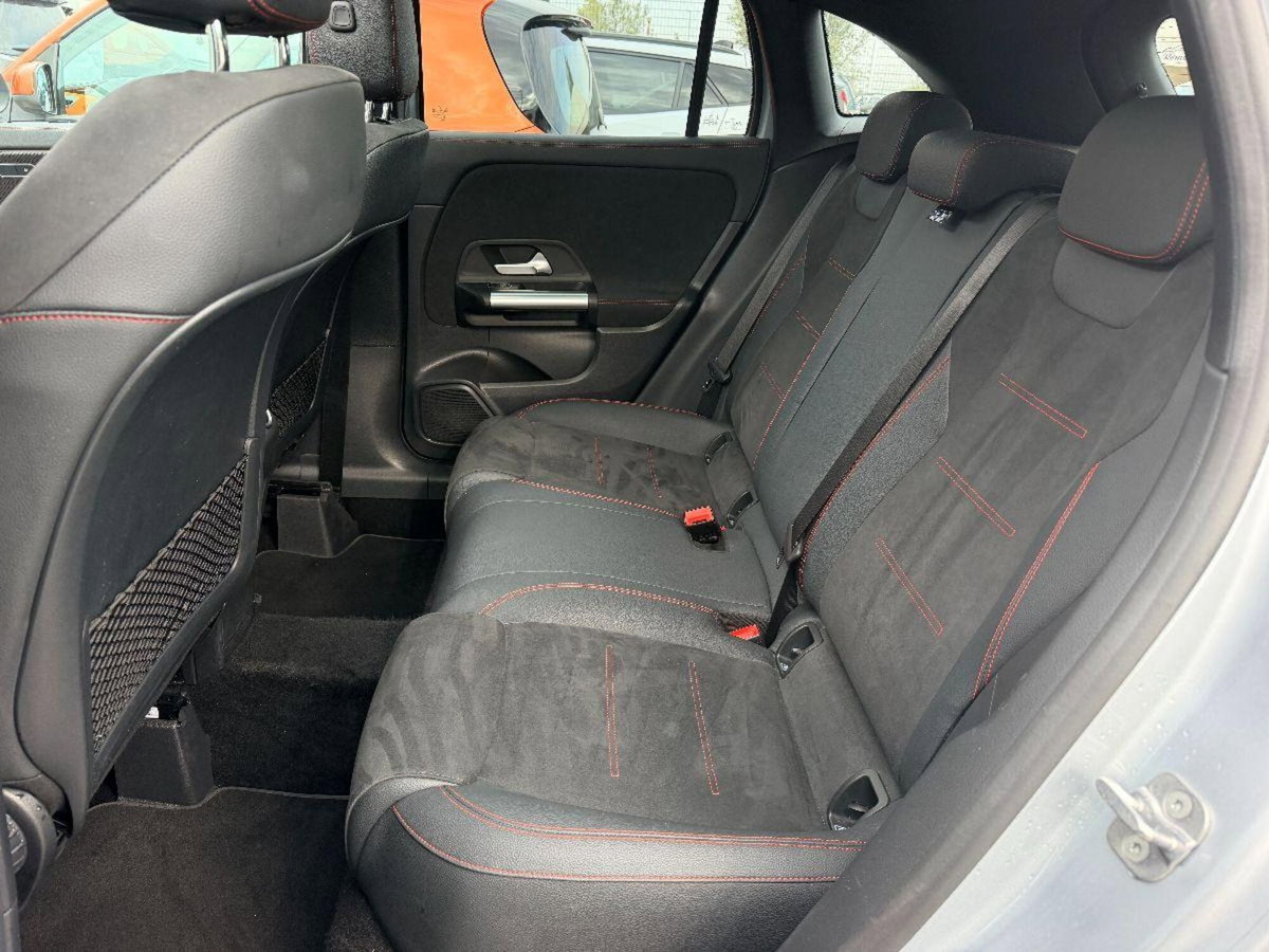 Mercedes-Benz GLA SUV 200 d AMG Line Extra Tech Edition auto (14)