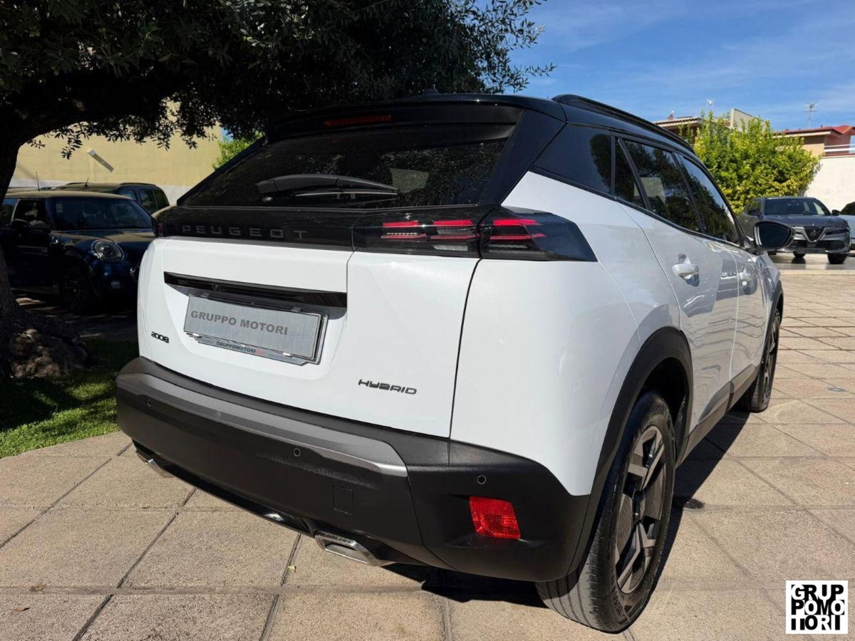 Peugeot 2008 1.2 hybrid GT Exclusive 145cv e-dcs6 (12)