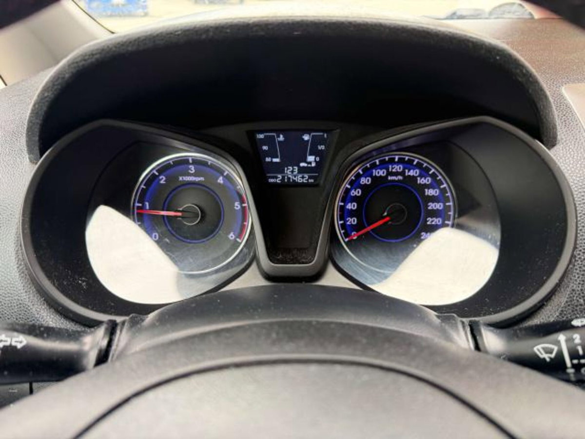 Hyundai ix20 1.4 CRDI 90 CV Comfort (12)