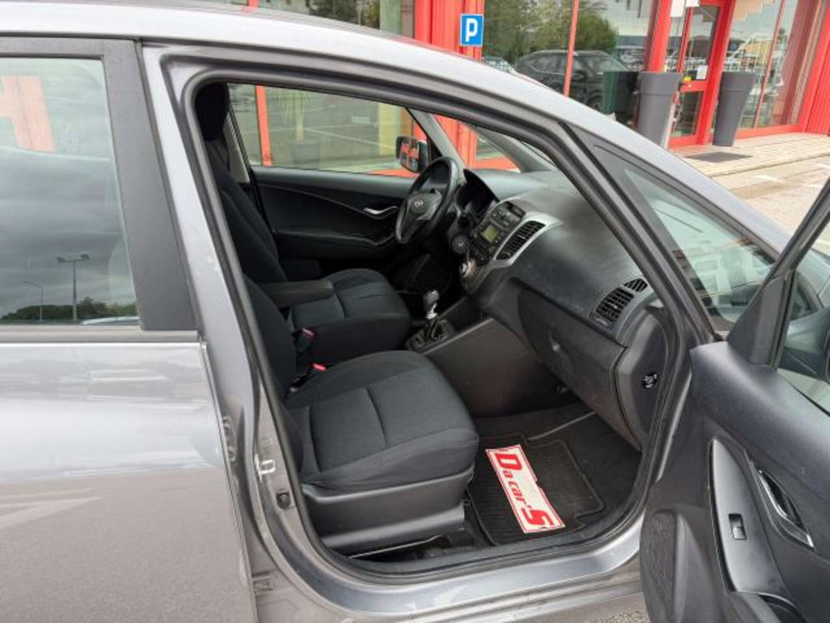 Hyundai ix20 1.4 CRDI 90 CV Comfort (8)