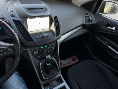 Ford Kuga 1.5 TDCI 120 CV S&S 2WD Plus (15)
