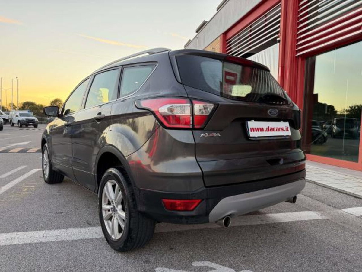 Ford Kuga 1.5 TDCI 120 CV S&S 2WD Plus (5)