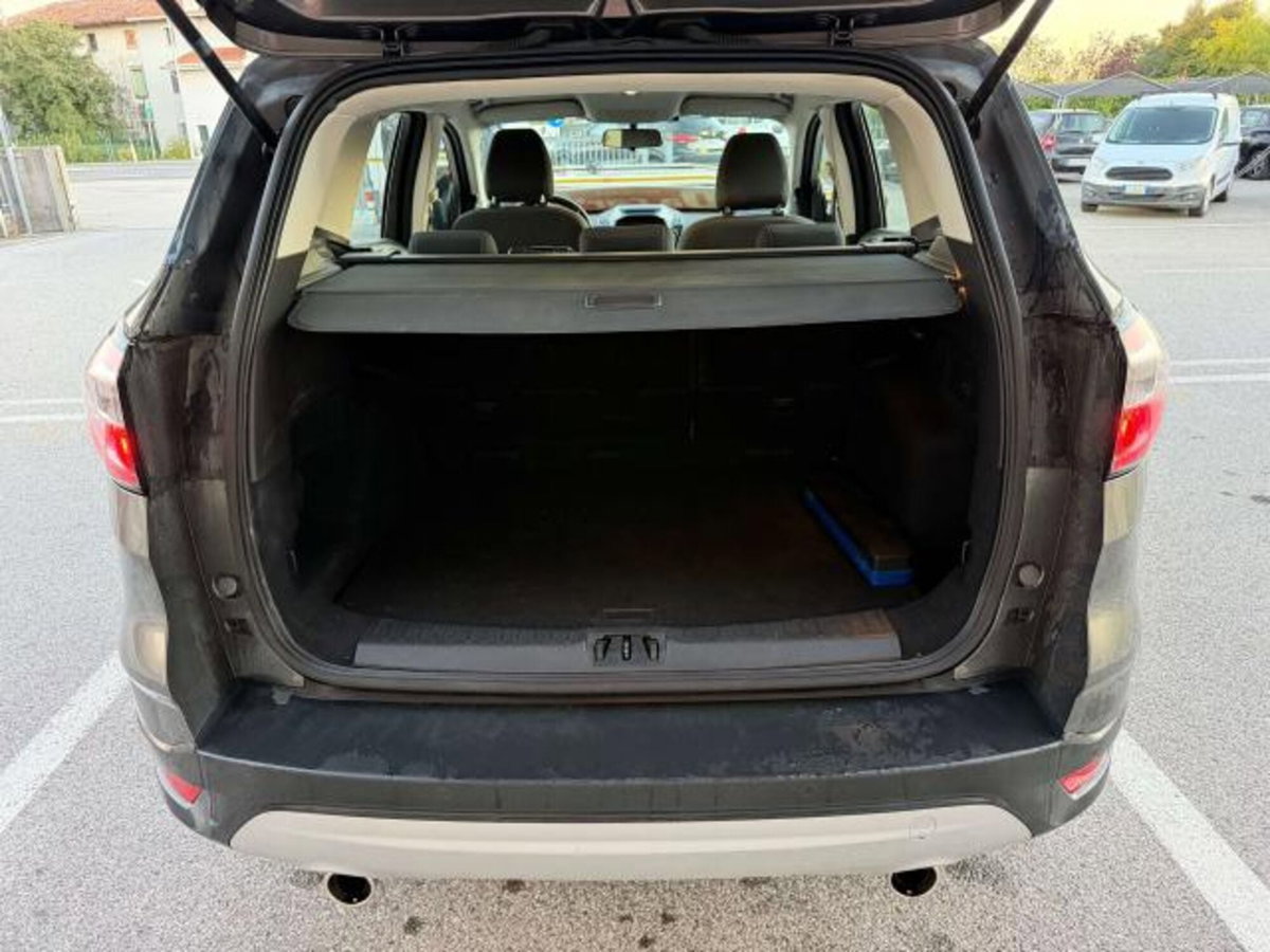 Ford Kuga 1.5 TDCI 120 CV S&S 2WD Plus (7)