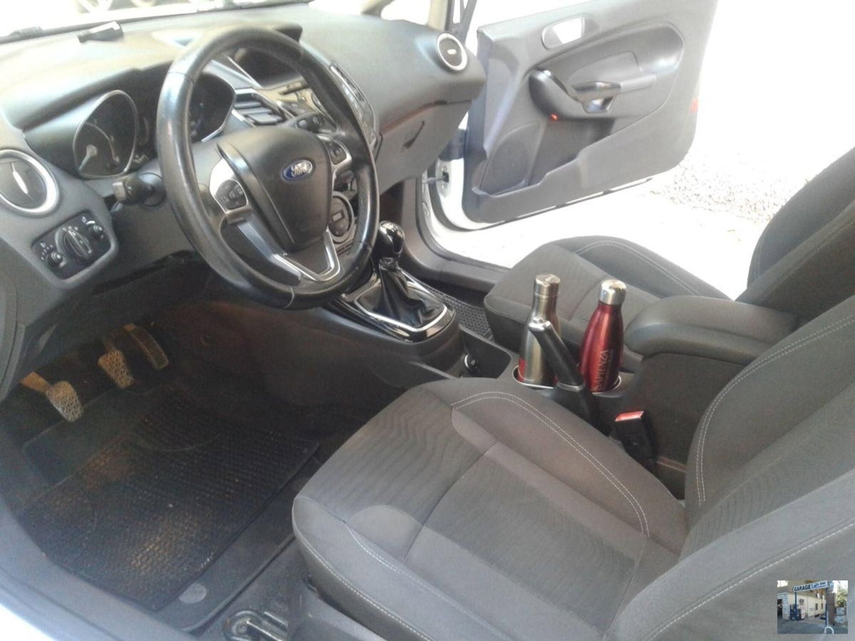 Ford Fiesta 1.6 TDCi 95CV 3 porte Titanium (8)