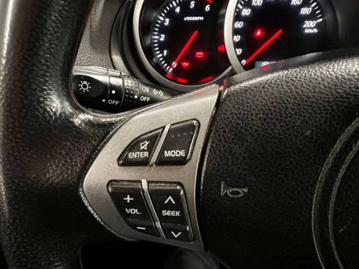Suzuki Grand Vitara 1.9 DDiS 3 porte Offroad (11)