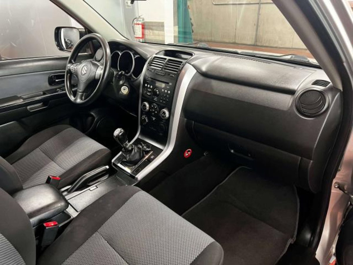 Suzuki Grand Vitara 1.9 DDiS 3 porte Offroad (6)