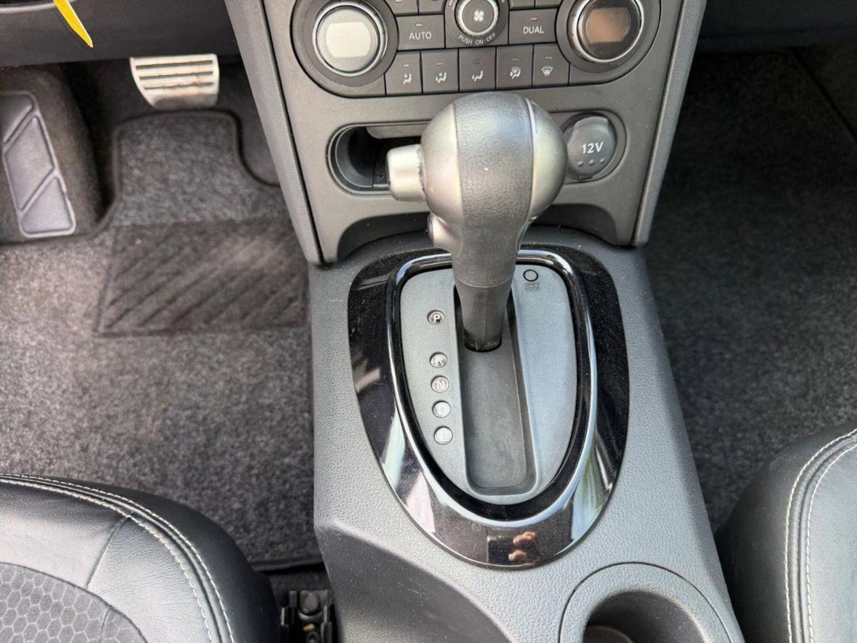 Nissan Qashqai 1.6 16V Tekna (14)