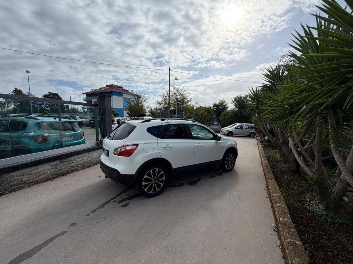 Nissan Qashqai 1.6 16V Tekna (4)