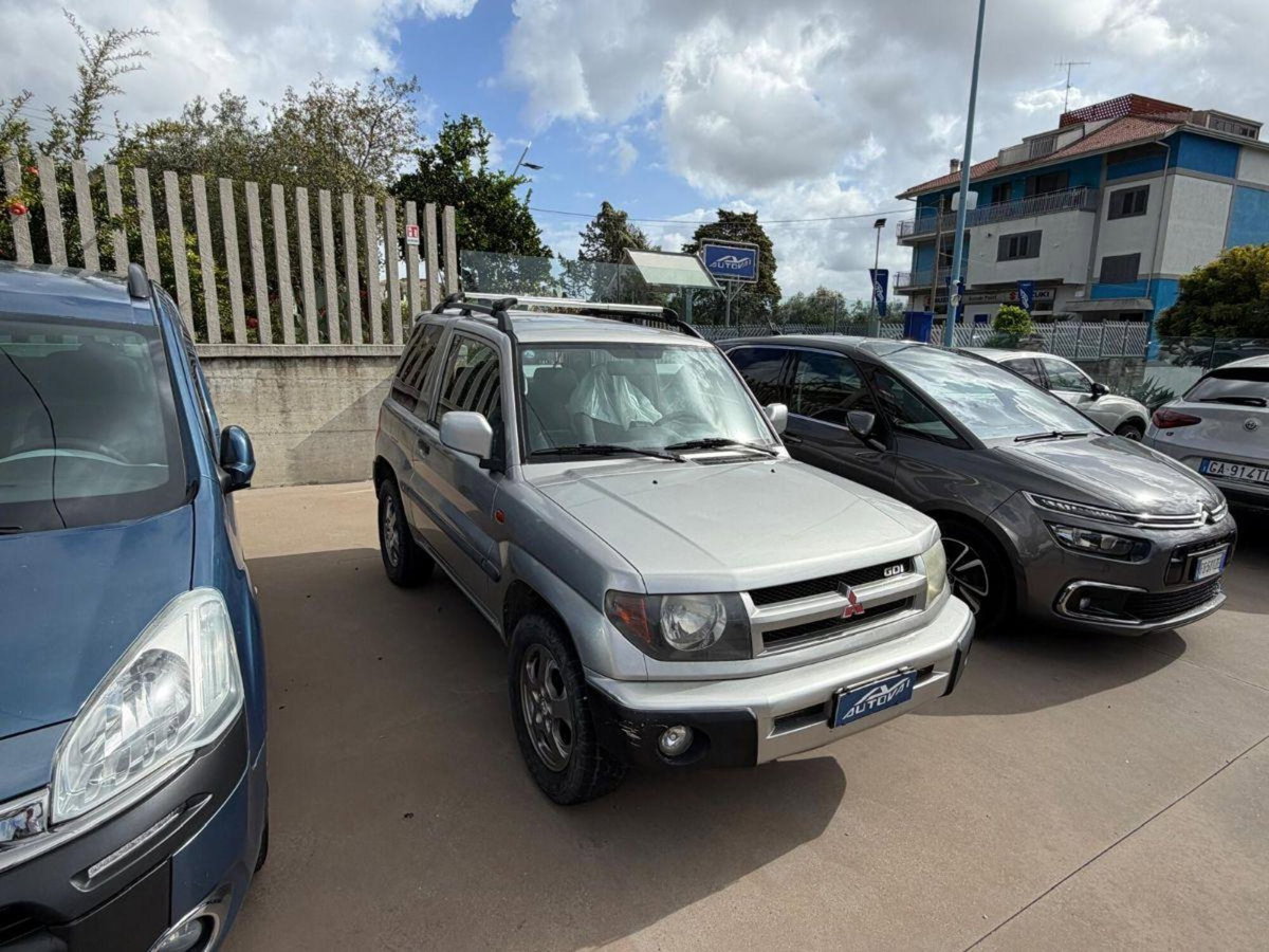 Mitsubishi Pajero 1.8 16V GDI 3 porte (2)