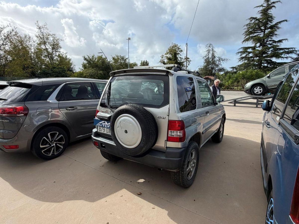 Mitsubishi Pajero 1.8 16V GDI 3 porte (5)