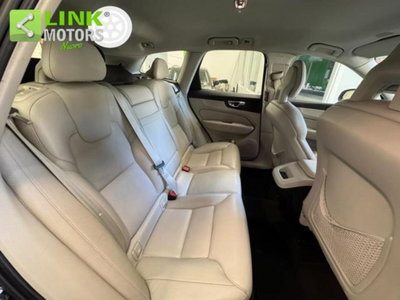 Volvo XC60 D4 AWD Geartronic Momentum (12)