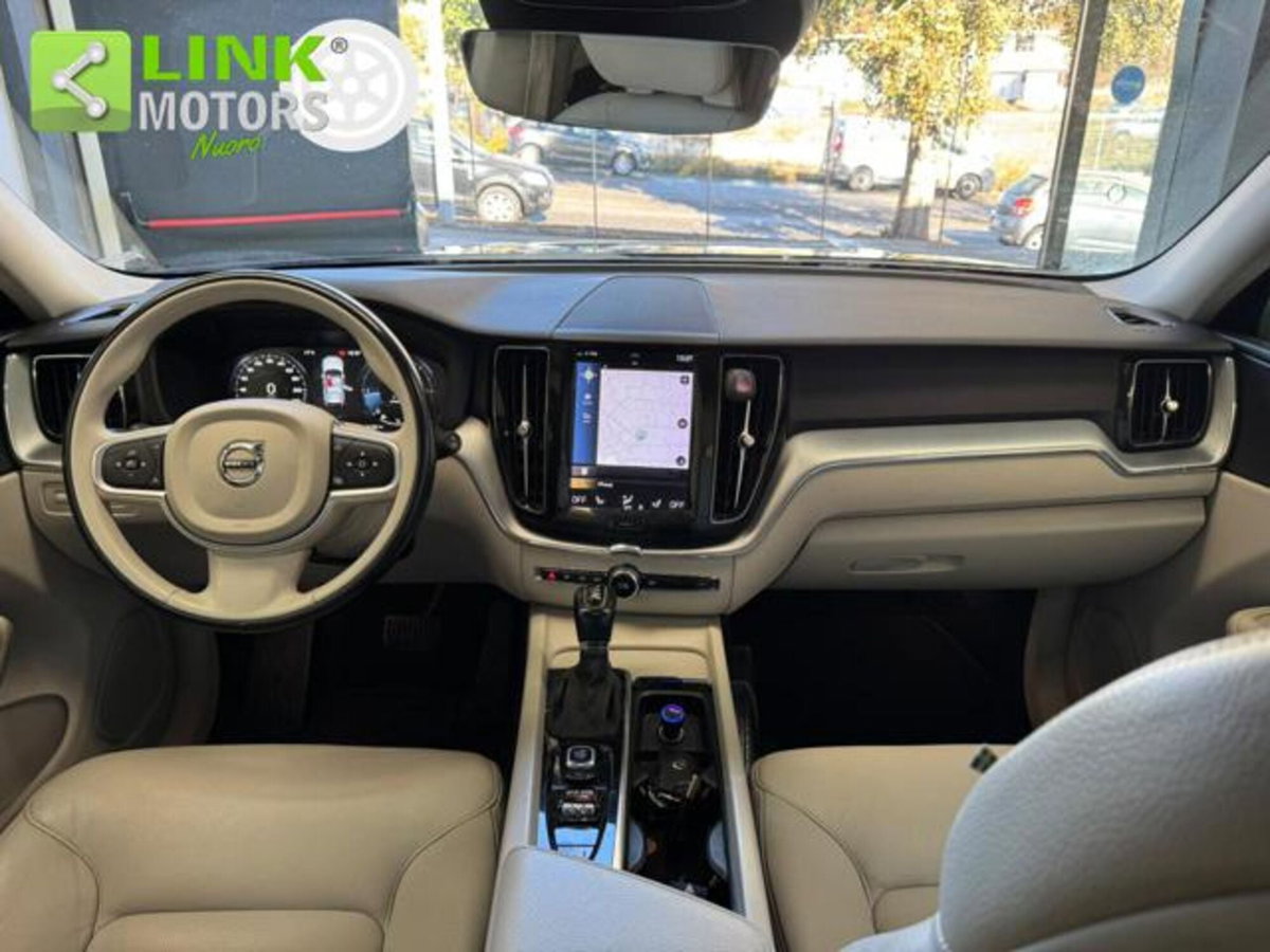 Volvo XC60 D4 AWD Geartronic Momentum (14)