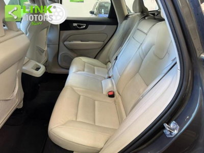Volvo XC60 D4 AWD Geartronic Momentum (19)
