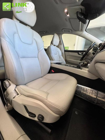Volvo XC60 D4 AWD Geartronic Momentum (6)