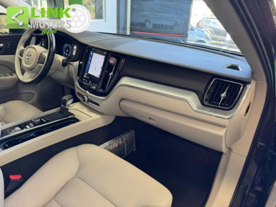 Volvo XC60 D4 AWD Geartronic Momentum (7)