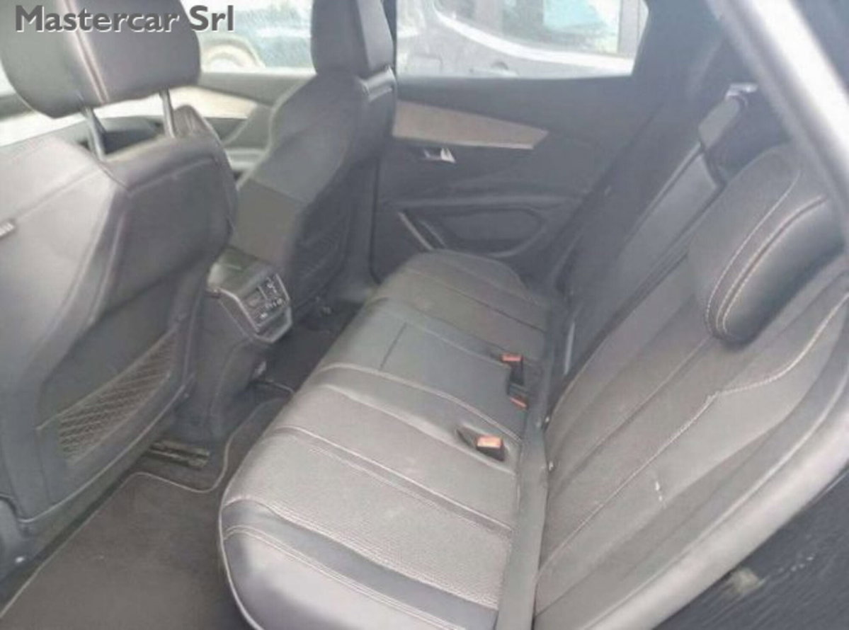 Peugeot 3008 Hybrid4 300 e-EAT8 GT Pack (7)