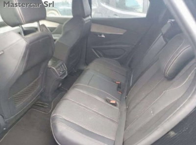 Peugeot 3008 Hybrid4 300 e-EAT8 GT Pack (7)