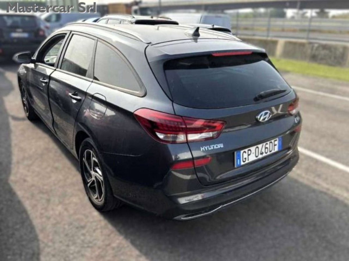 Hyundai i30 Station Wagon 1.0 t-gdi 48V Prime 120cv dct (8)