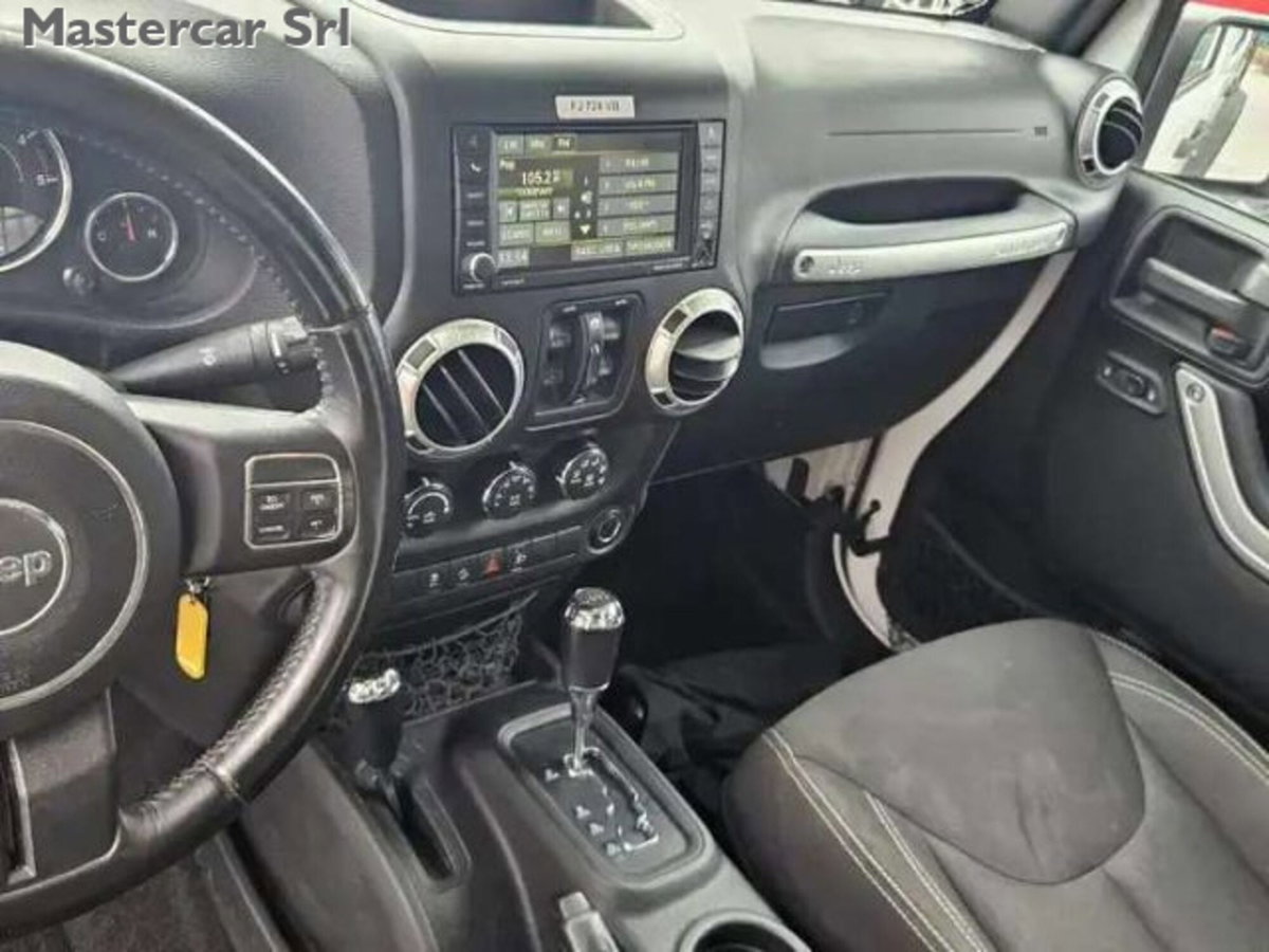 Jeep Wrangler Unlimited 2.8 CRD DPF Rubicon Auto (11)