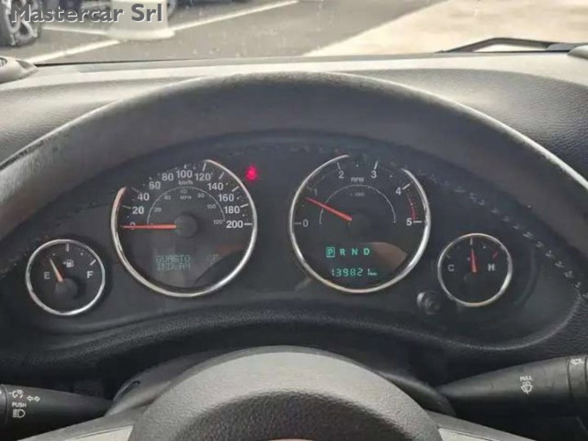Jeep Wrangler Unlimited 2.8 CRD DPF Rubicon Auto (12)