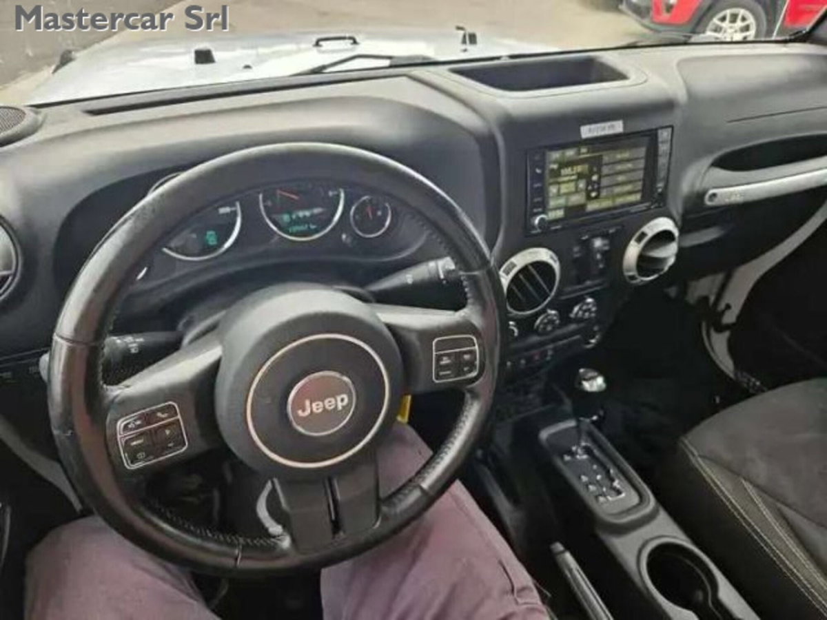 Jeep Wrangler Unlimited 2.8 CRD DPF Rubicon Auto (13)