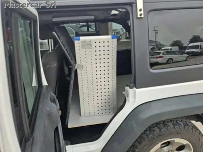 Jeep Wrangler Unlimited 2.8 CRD DPF Rubicon Auto (14)