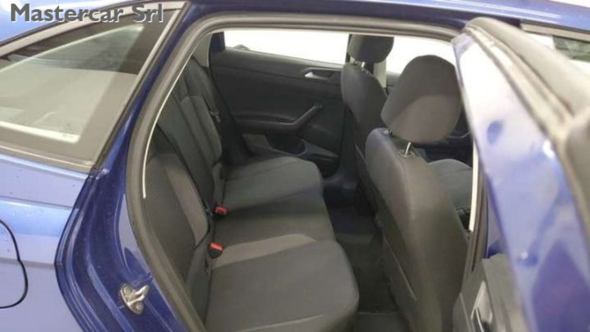 Volkswagen Taigo 1.0 tsi Life 95cv (10)
