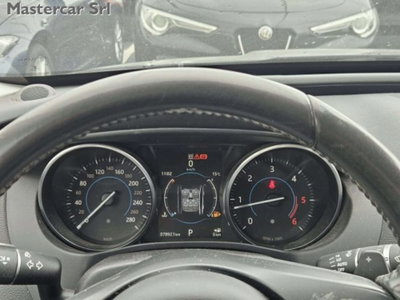 Jaguar XE 2.0 D Turbo 180CV Pure (11)