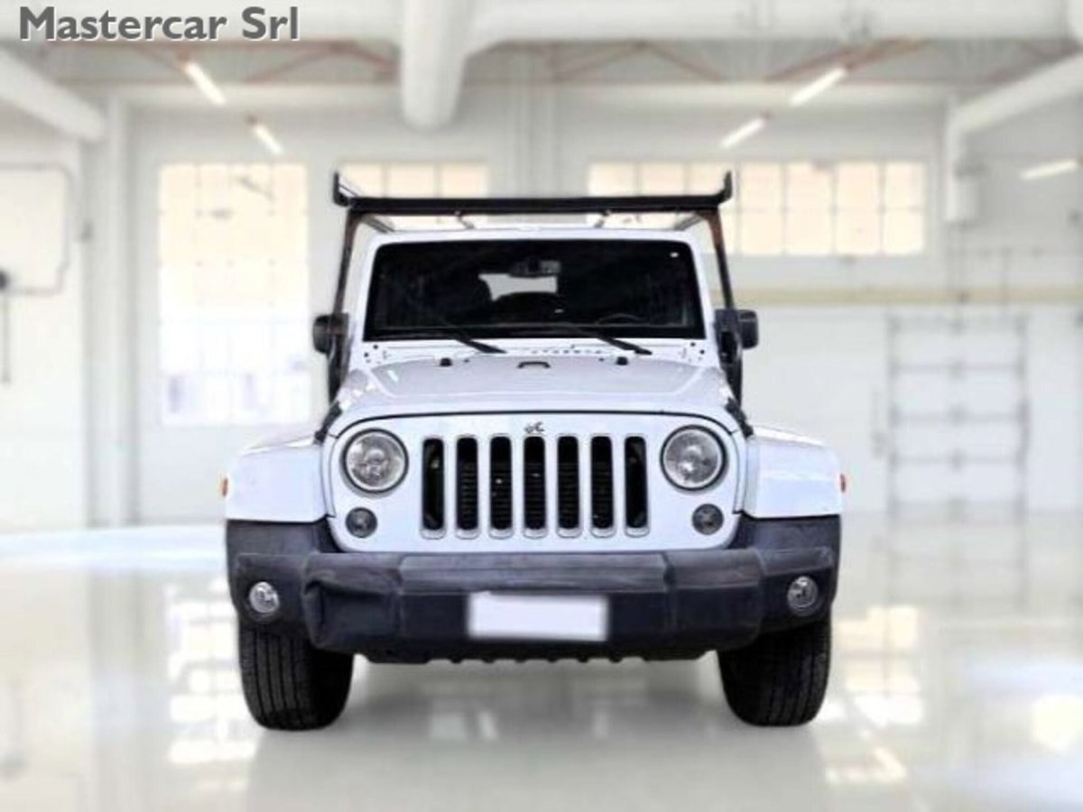 Jeep Wrangler Unlimited 2.8 CRD DPF Sahara Auto (3)
