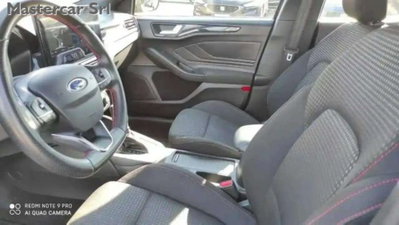 Ford Focus Station Wagon 1.0 EcoBoost Hybrid 125 CV SW ST-Line Design (11)