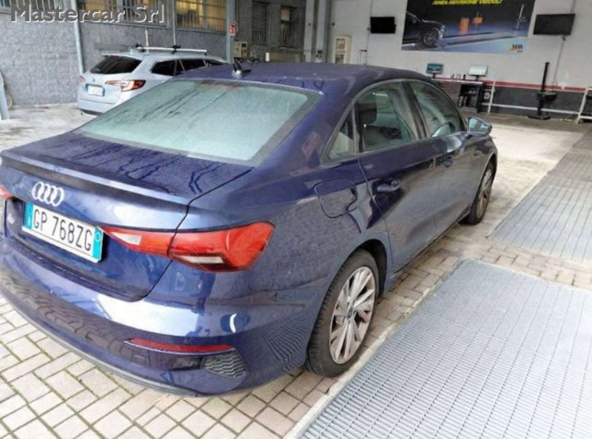 Audi A3 Sedan 35 TDI Business (4)