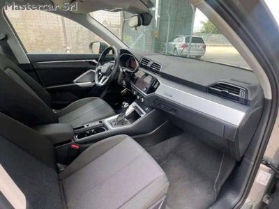 Audi Q3 35 2.0 tdi Business Advanced s-tronic (9)