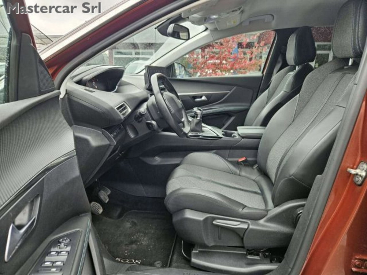Peugeot 5008 BlueHDi 130 S&S Allure (10)