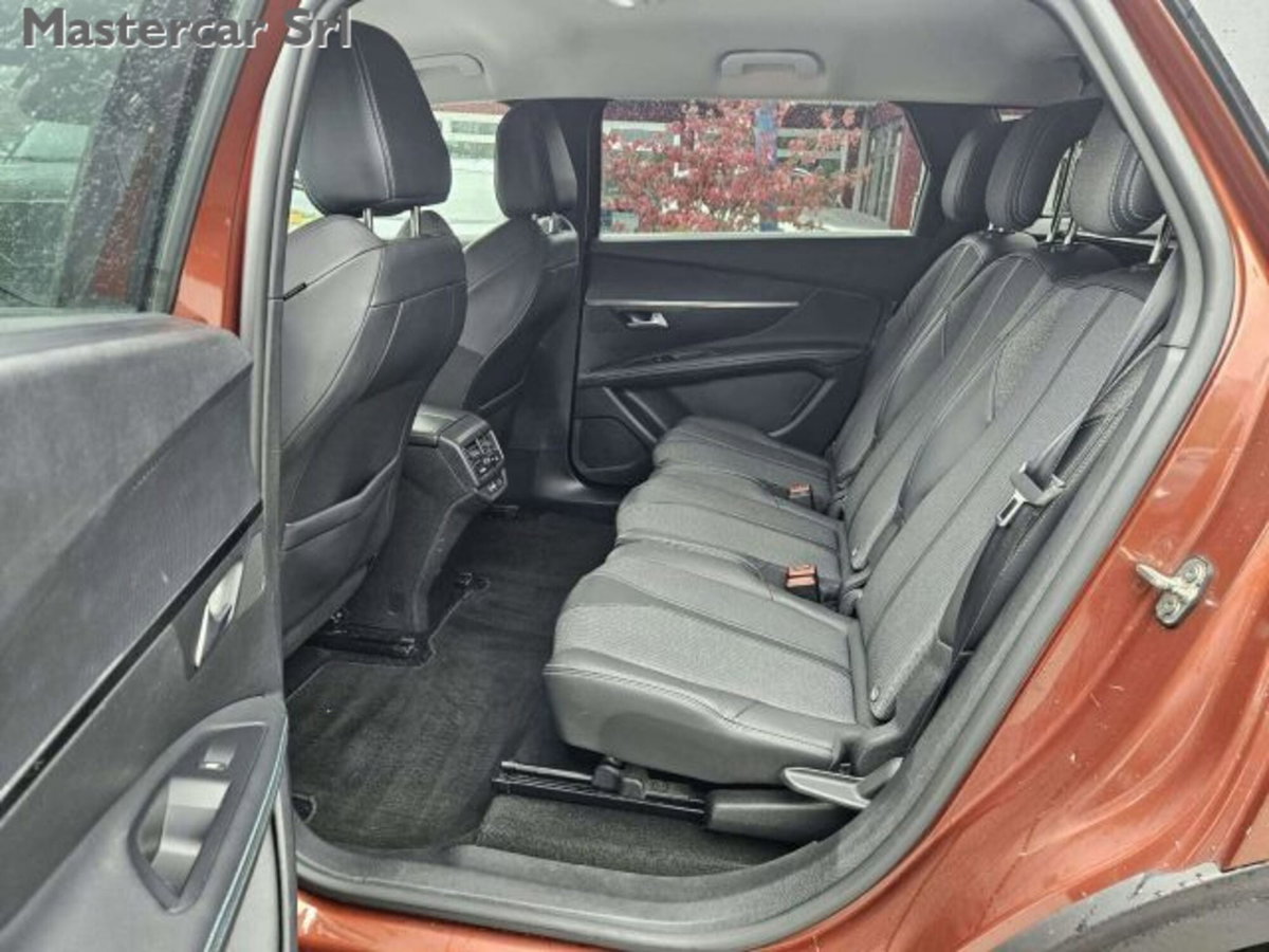 Peugeot 5008 BlueHDi 130 S&S Allure (11)
