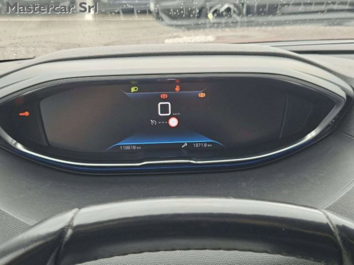 Peugeot 5008 BlueHDi 130 S&S Allure (13)