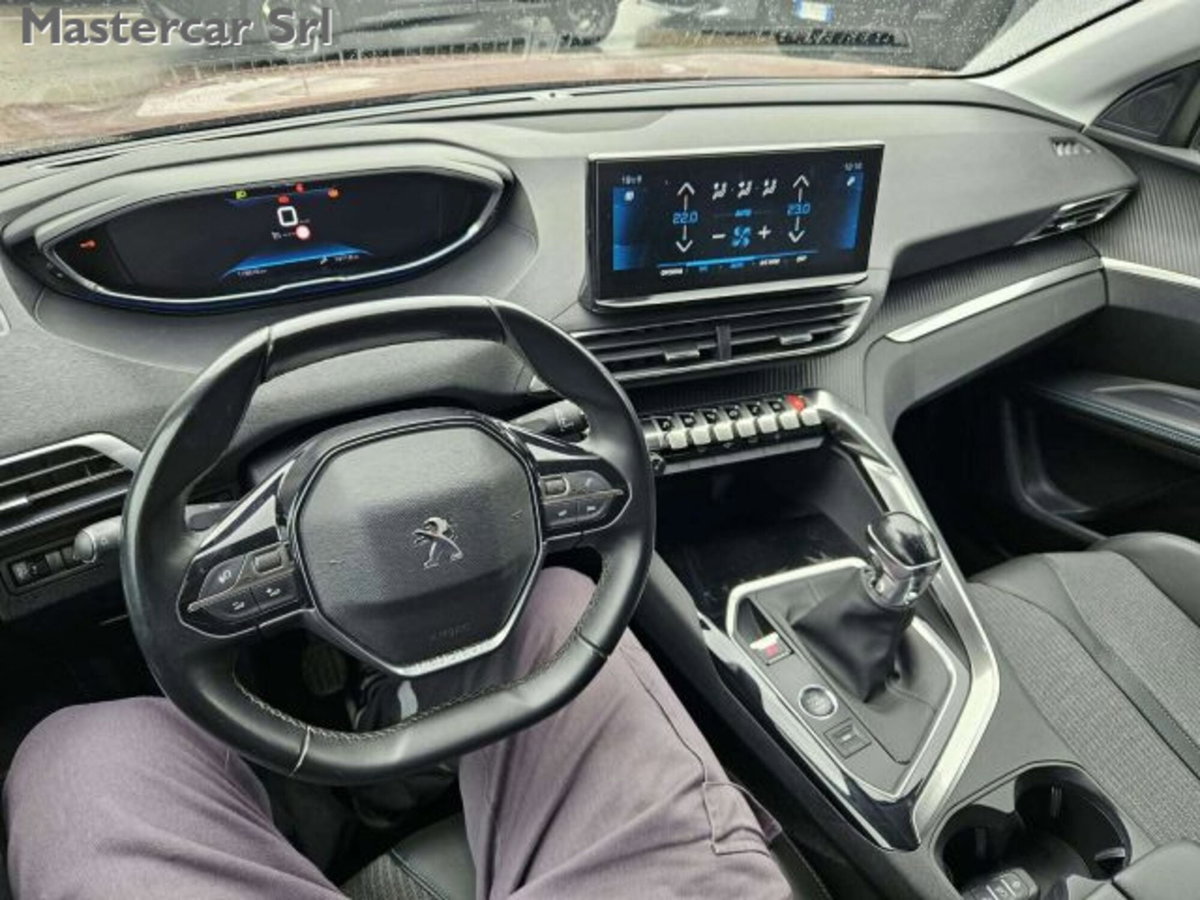 Peugeot 5008 BlueHDi 130 S&S Allure (14)