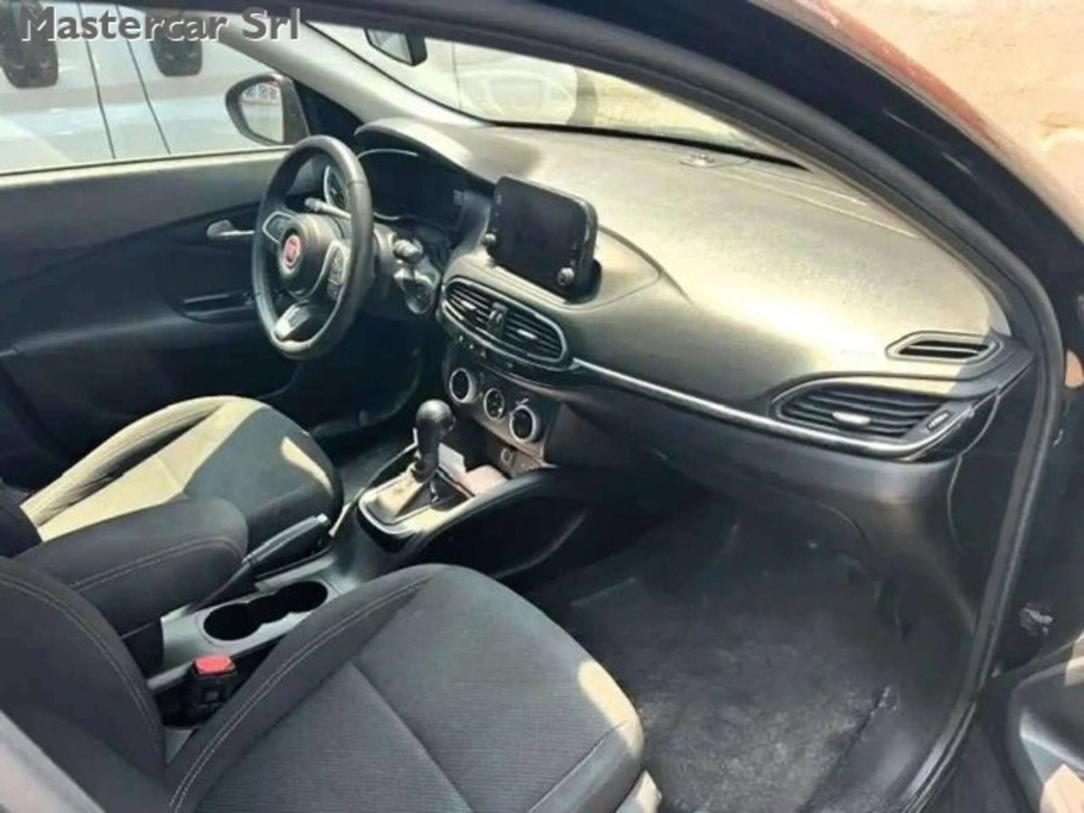 Fiat Tipo Tipo 5p 1.5 t4 hybrid Cross 130cv dct (4)