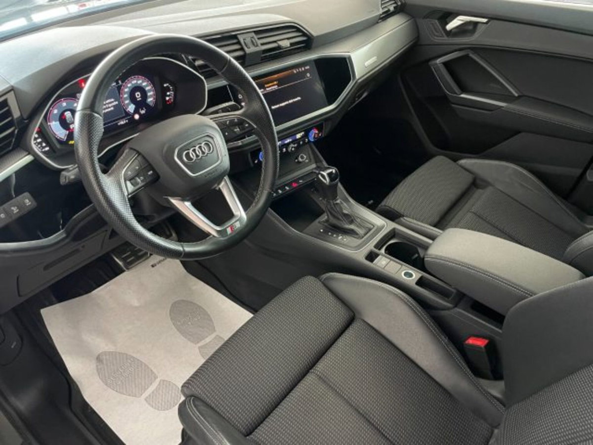 Audi Q3 Sportback 2.0 tdi Business 150cv s-tronic (12)