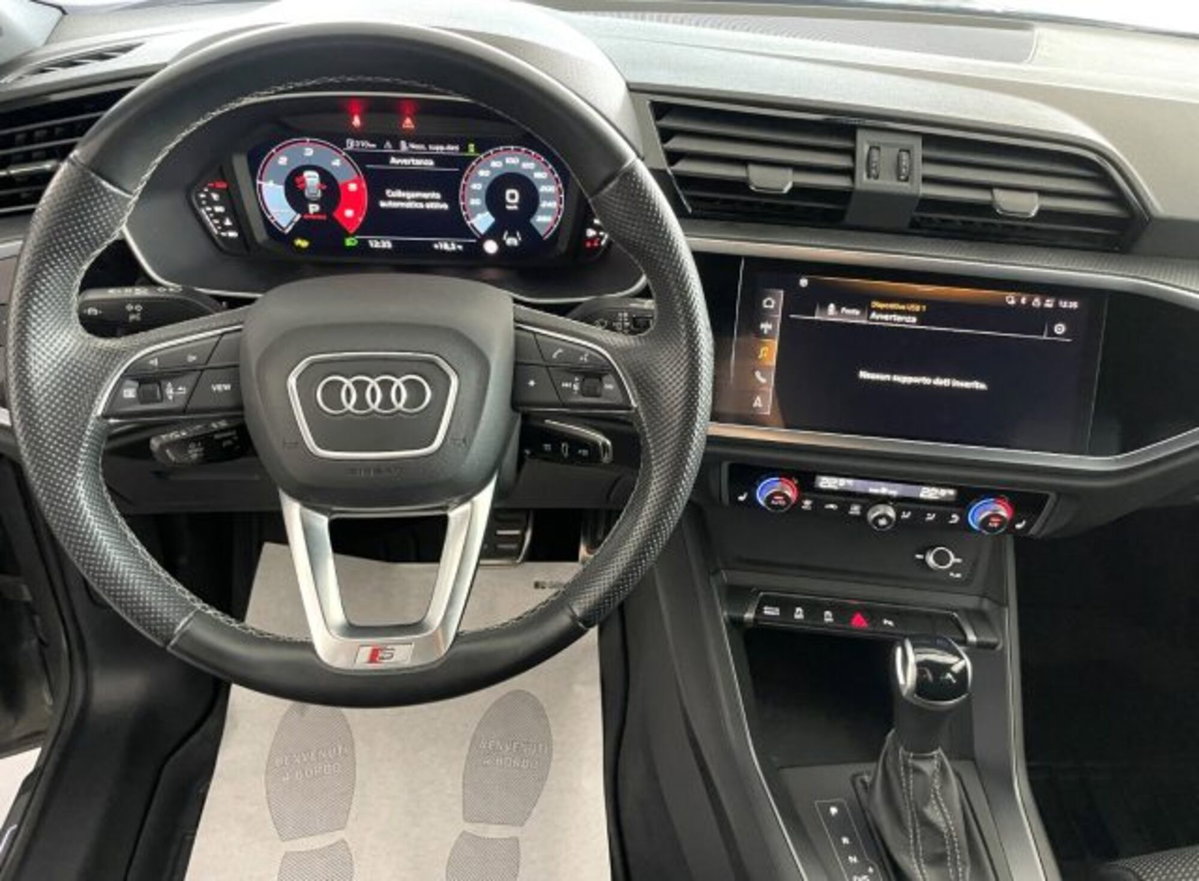 Audi Q3 Sportback 2.0 tdi Business 150cv s-tronic (19)