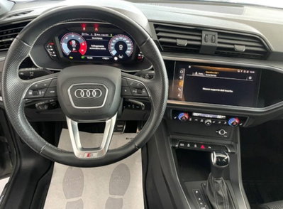 Audi Q3 Sportback 2.0 tdi Business 150cv s-tronic (19)