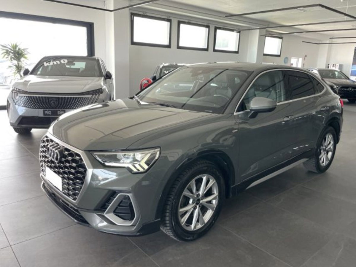Audi Q3 Sportback 2.0 tdi Business 150cv s-tronic (20)