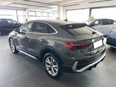Audi Q3 Sportback 2.0 tdi Business 150cv s-tronic (7)